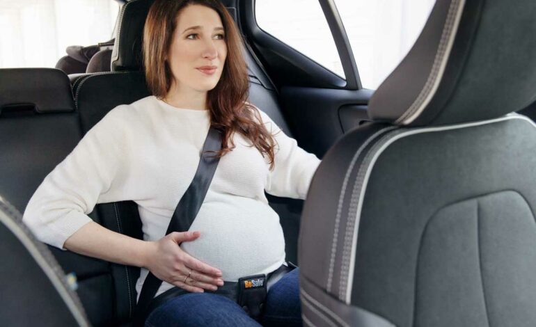 Faut-il une ceinture de voiture spéciale pour une femme enceinte ?