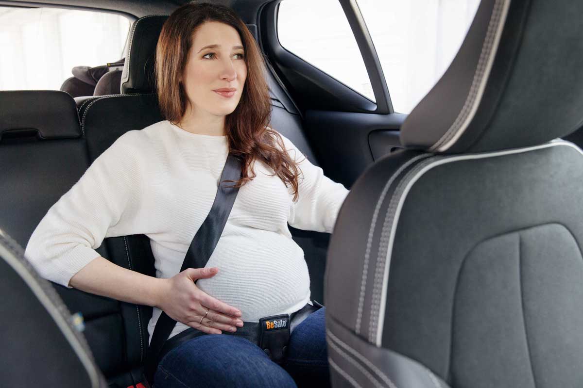 Faut-il une ceinture de voiture spéciale pour une femme enceinte ?