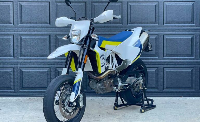 Que vaut la 701 supermoto husqvarna ?